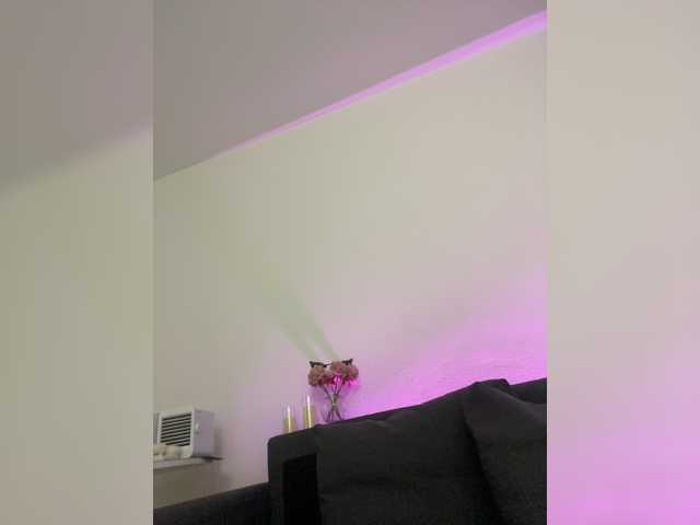 Sofa-crysta live cam on BongaCams
