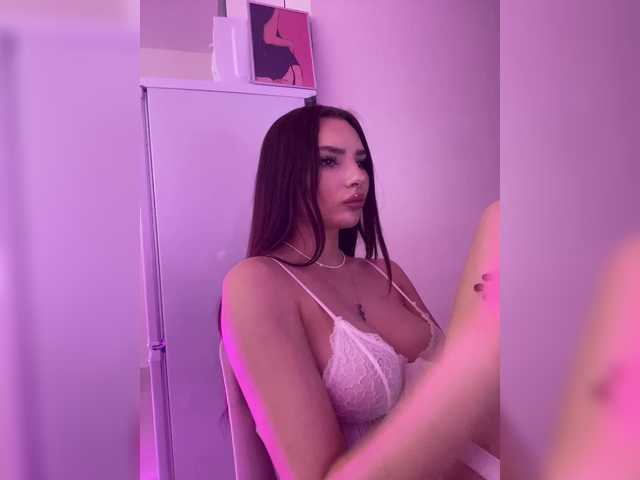 Sofa-crysta live cam on BongaCams
