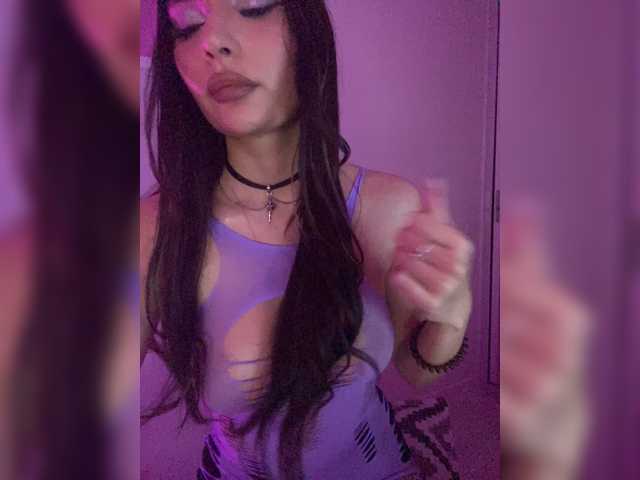 Sofa-crysta live cam on BongaCams