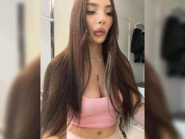 Sofa-crysta live cam on BongaCams