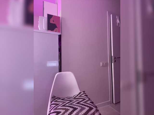 Sofa-crysta live cam on BongaCams