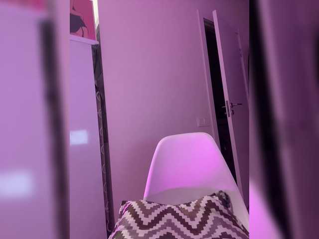 Sofa-crysta live cam on BongaCams