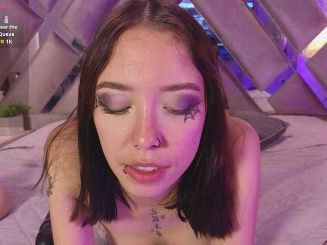 HarperWest live cam on BongaCams