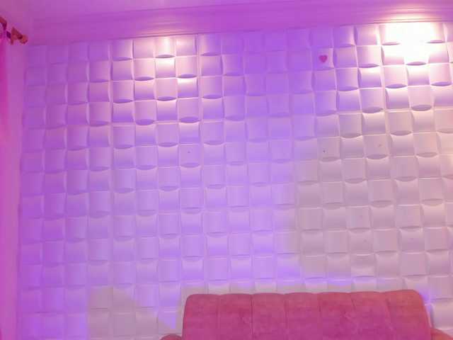 HarperWest live cam on BongaCams