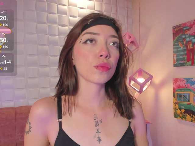 HarperWest live cam on BongaCams