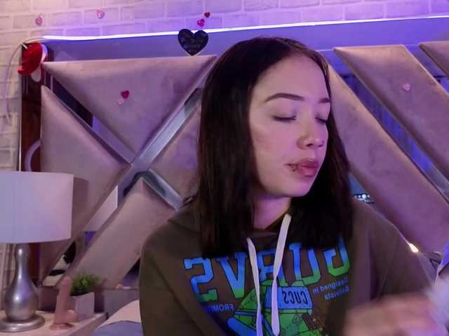 HarperWest live cam on BongaCams
