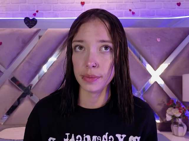 HarperWest live cam on BongaCams