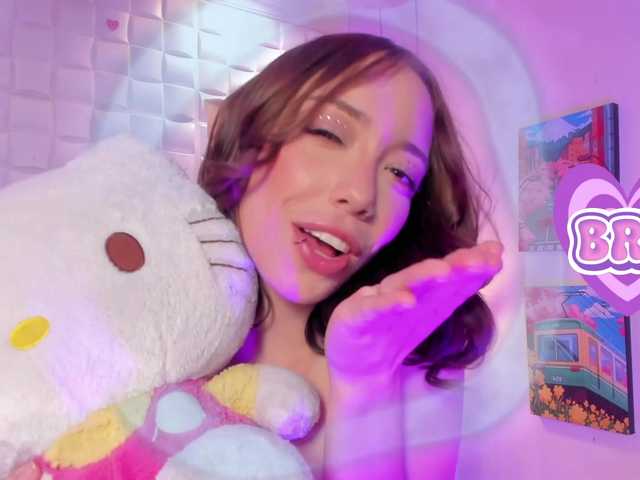 HarperWest live cam on BongaCams