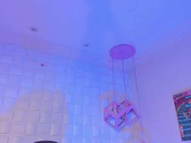 HarperWest live cam on BongaCams