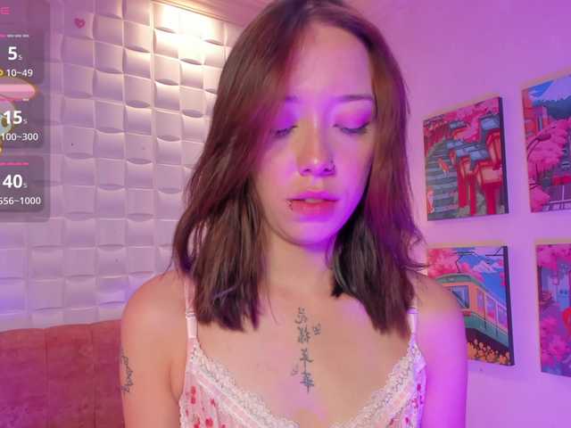 HarperWest live cam on BongaCams