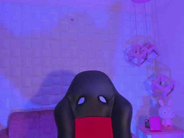 harperwest's live room