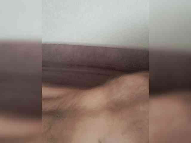 Onemmmm12 Live Webcam on BongaCams