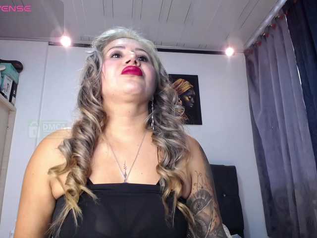 Shantal-69 live cam on BongaCams