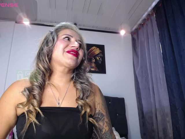 Shantal-69 live cam on BongaCams