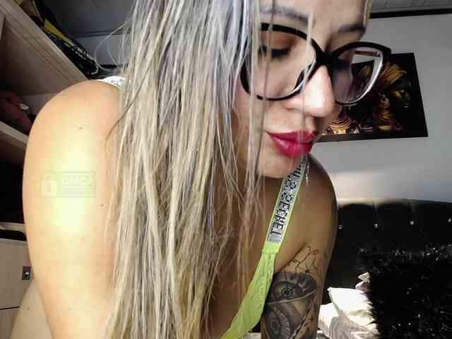 Shantal-69 webcam