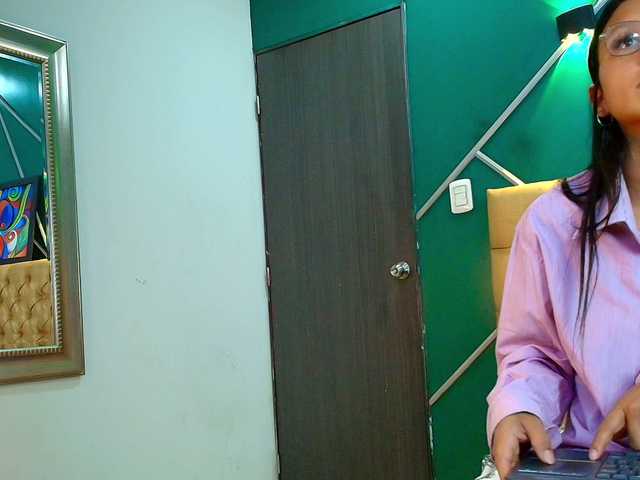 Shariito live cam on BongaCams