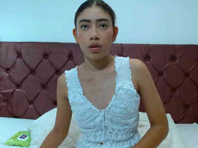 SeleneMarrow webcam