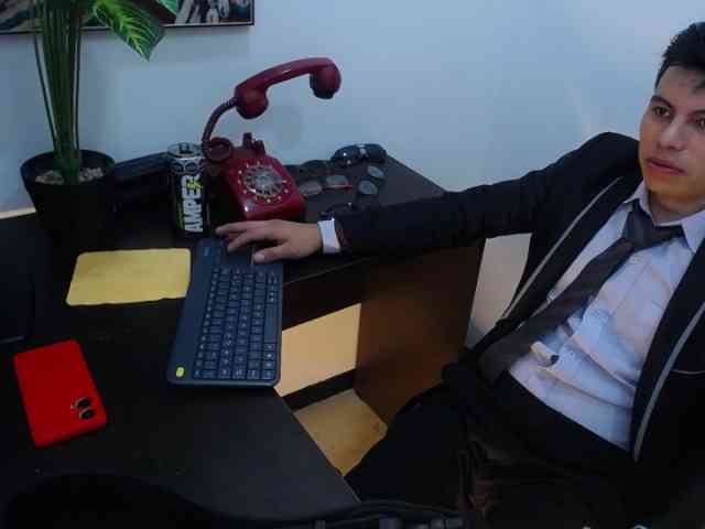 AquilesTaylor Sex Cam Show