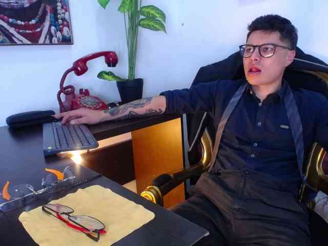 AquilesTaylor Sex Cam Show