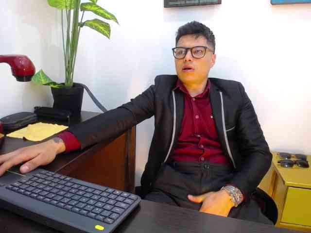 AquilesTaylor Sex Cam Show