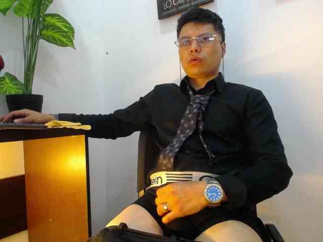 AquilesTaylor Sex Cam Show