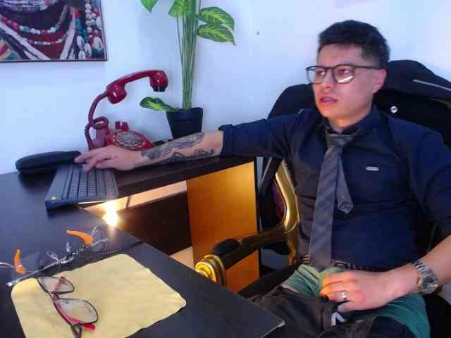 AquilesTaylor Sex Cam Show