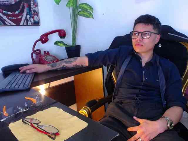 AquilesTaylor Sex Cam Show