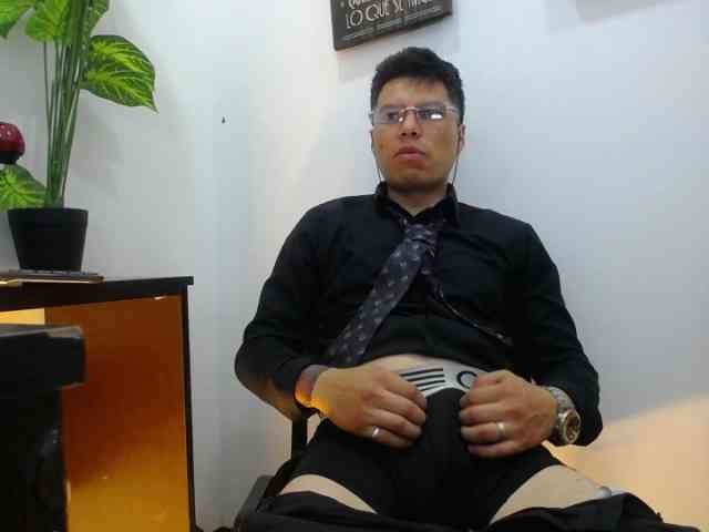 AquilesTaylor Sex Cam Show