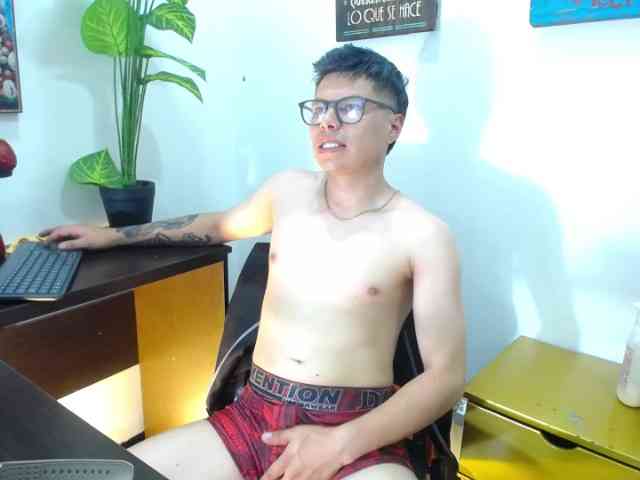 AquilesTaylor Sex Cam Show