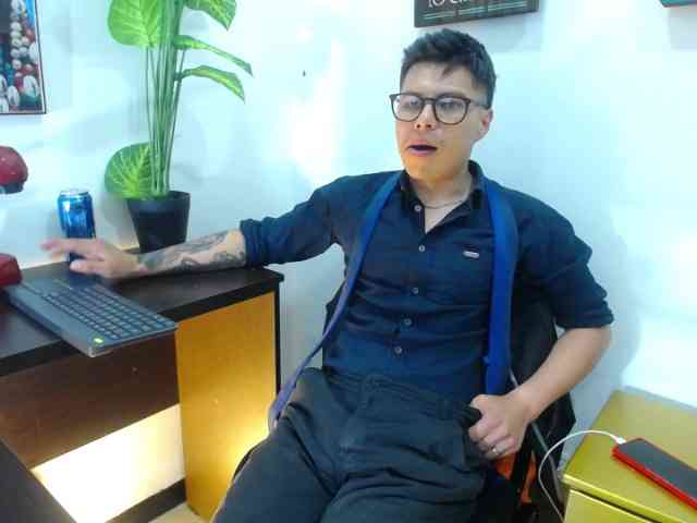 AquilesTaylor Sex Cam Show