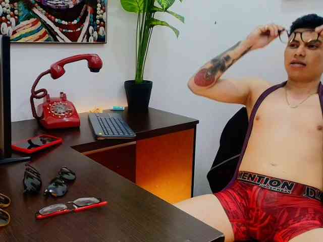 AquilesTaylor Sex Cam Show
