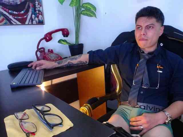 AquilesTaylor Sex Cam Show