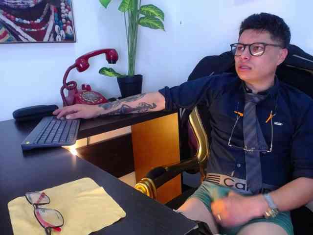AquilesTaylor Sex Cam Show