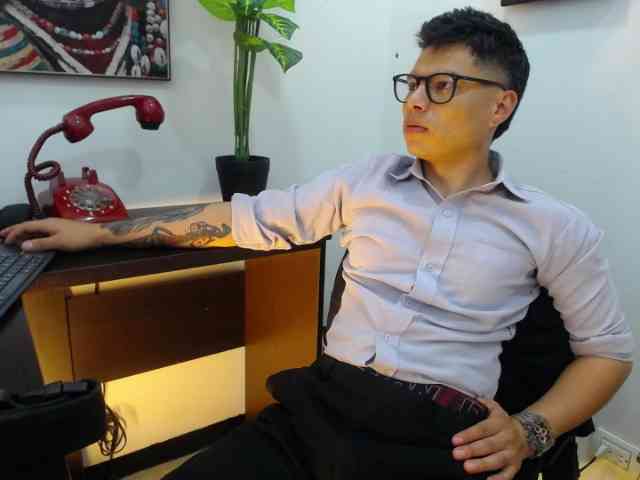 AquilesTaylor Sex Cam Show