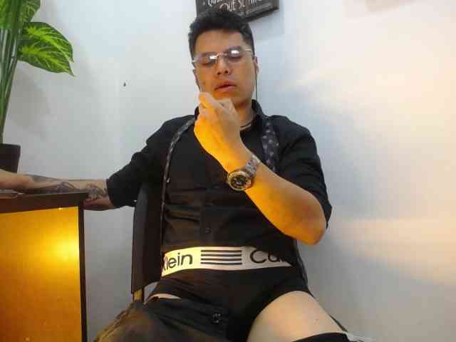 AquilesTaylor Sex Cam Show