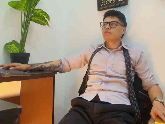 AquilesTaylor Sex Cam Show