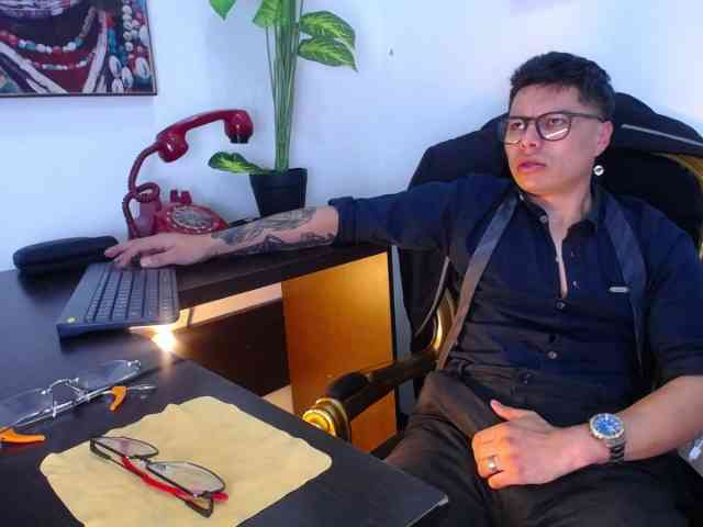 AquilesTaylor Sex Cam Show