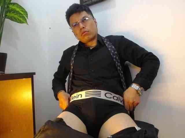 AquilesTaylor Sex Cam Show