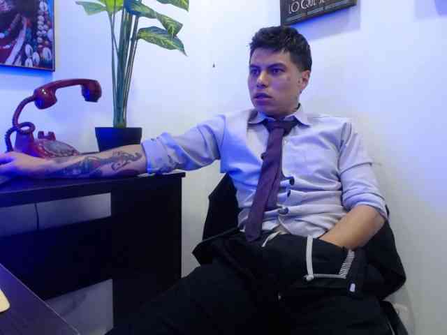 AquilesTaylor AquilesTaylor