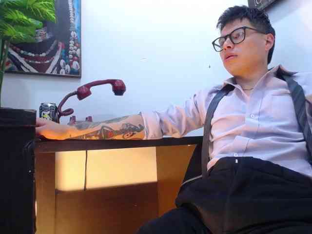 AquilesTaylor Sex Cam Show