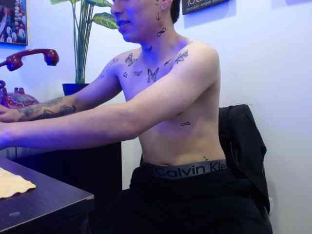 AquilesTaylor Live Webcam on BongaCams