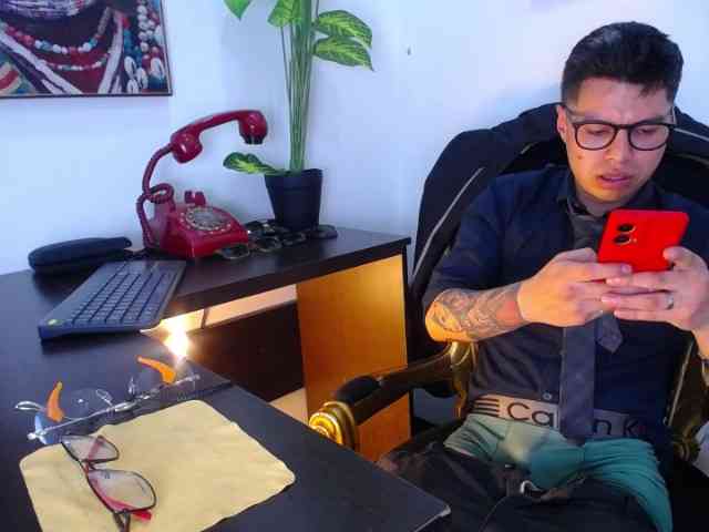AquilesTaylor Sex Cam Show