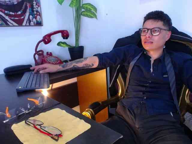AquilesTaylor Sex Cam Show