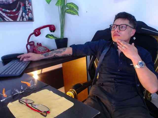 AquilesTaylor Sex Cam Show