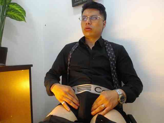 AquilesTaylor Sex Cam Show