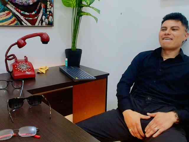AquilesTaylor Sex Cam Show