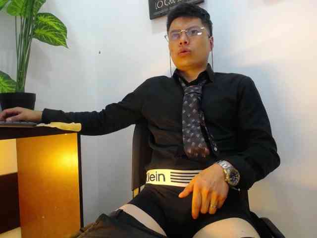 AquilesTaylor Sex Cam Show