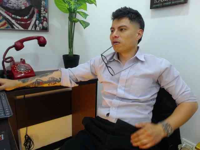 AquilesTaylor Sex Cam Show