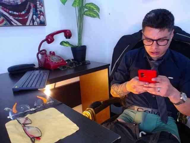 AquilesTaylor Sex Cam Show