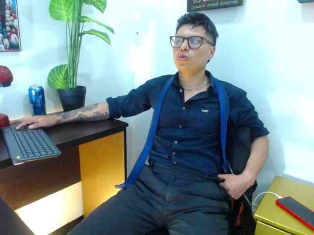 AquilesTaylor Sex Cam Show